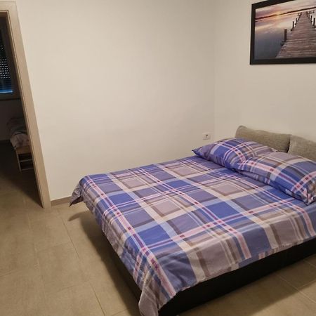 Apartizola Exteriör bild