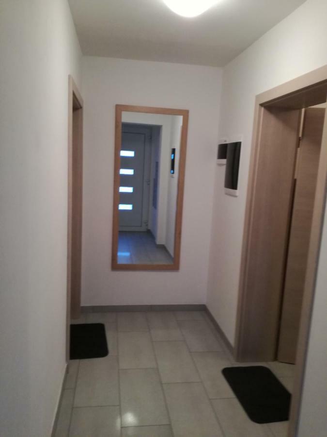 Apartizola Exteriör bild